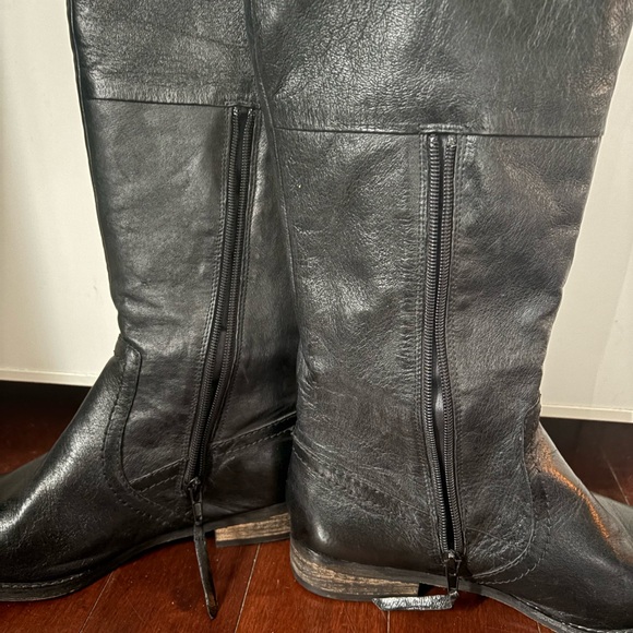Black Leather Knee-High Boots - Picture 8 of 10